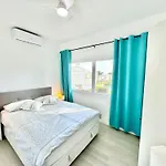 Daire Bright, Cozy Flat Close To The