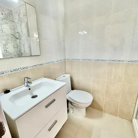 Bright, Cozy Flat Close To The Апартаменты