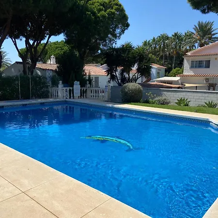 Daire Bright, Cozy Flat Close To The