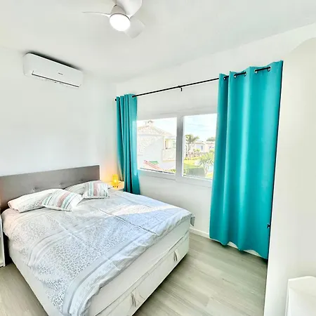 Appartement Bright, Cozy Flat Close To The